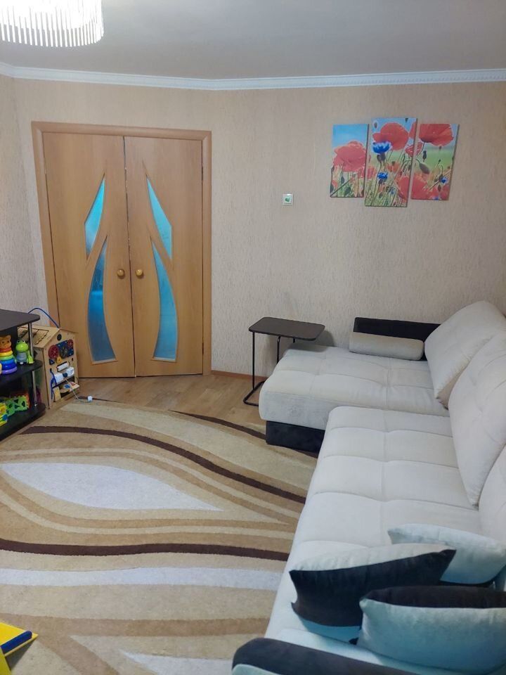 Продажа 3-комнатной квартиры, Саратов, Гвардейская ул,  46