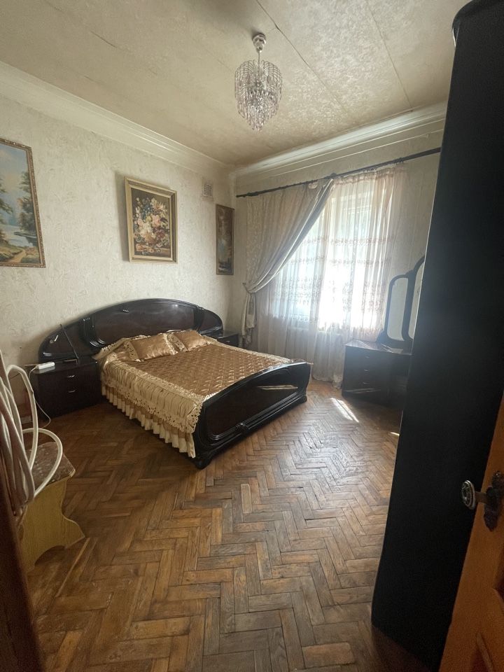 Продажа 4-комнатной квартиры, Нижний Новгород, Ильича пр-кт,  33