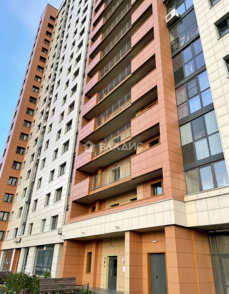 Продажа 3-комнатной квартиры, Москва, Краснобогатырская ул,  24