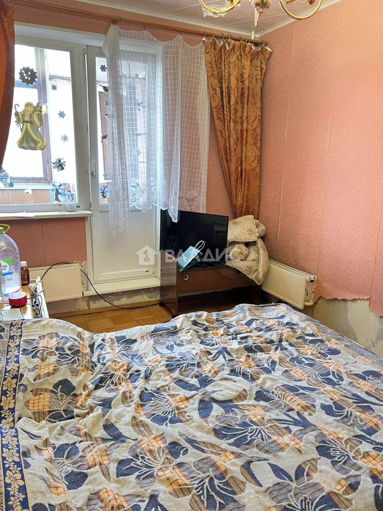 Продажа 3-комнатной квартиры, Москва, Осенняя ул,  26