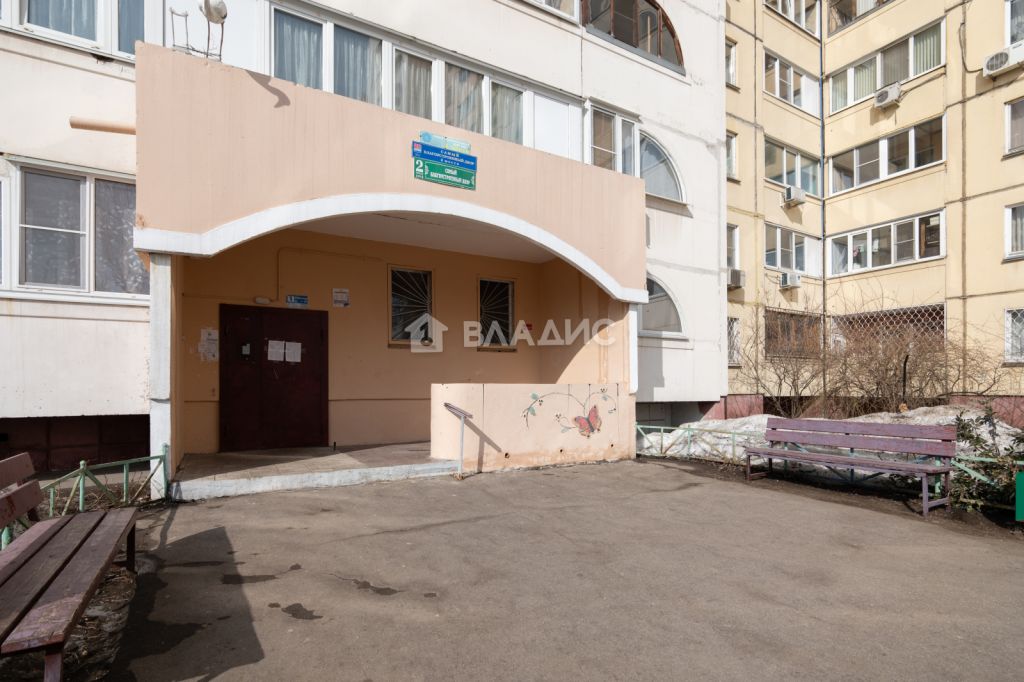 Продажа 3-комнатной квартиры, Дзержинский, Угрешская ул,  10