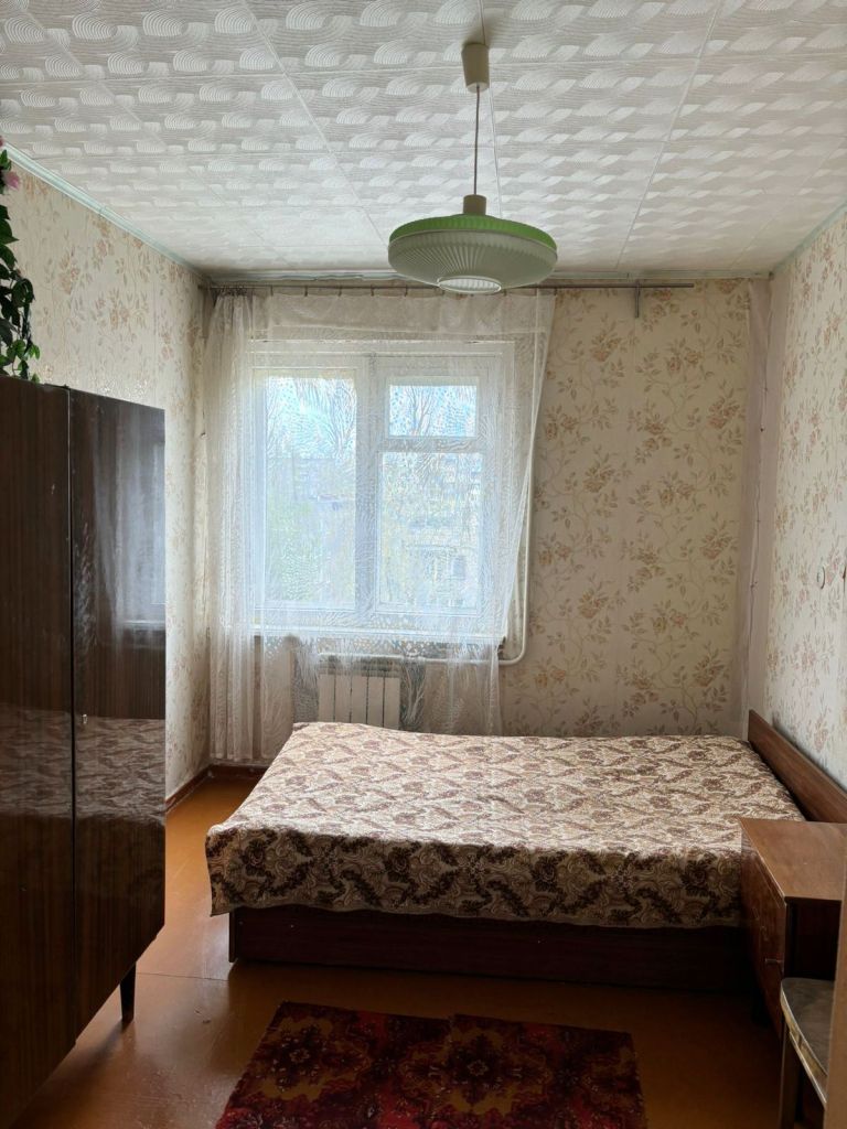 Продажа 3-комнатной квартиры, Череповец, Победы пр-кт,  182