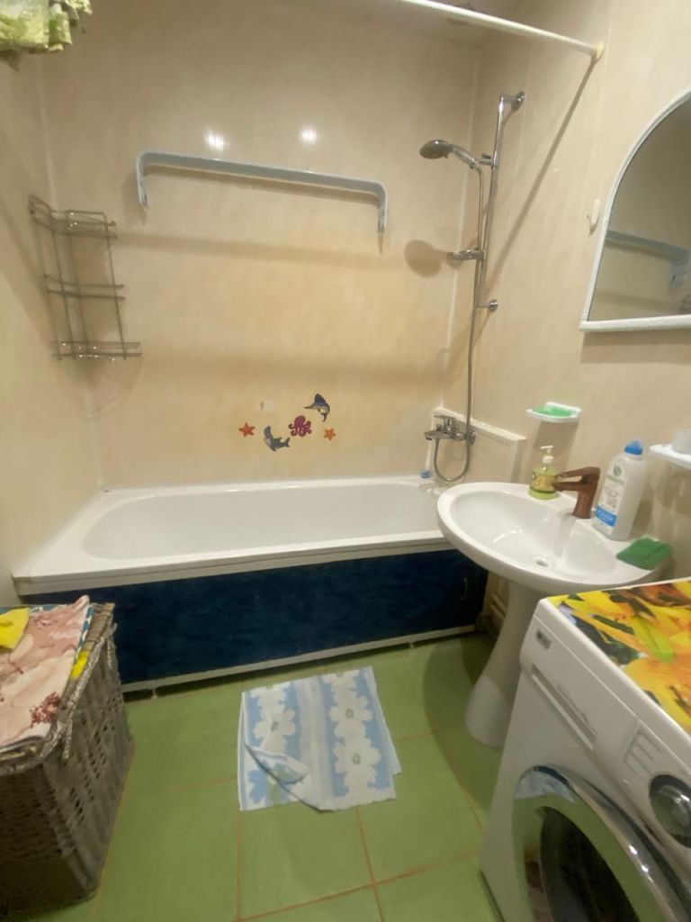 Продажа 2-комнатной квартиры, Смоленск, Колхозный пер,  15В