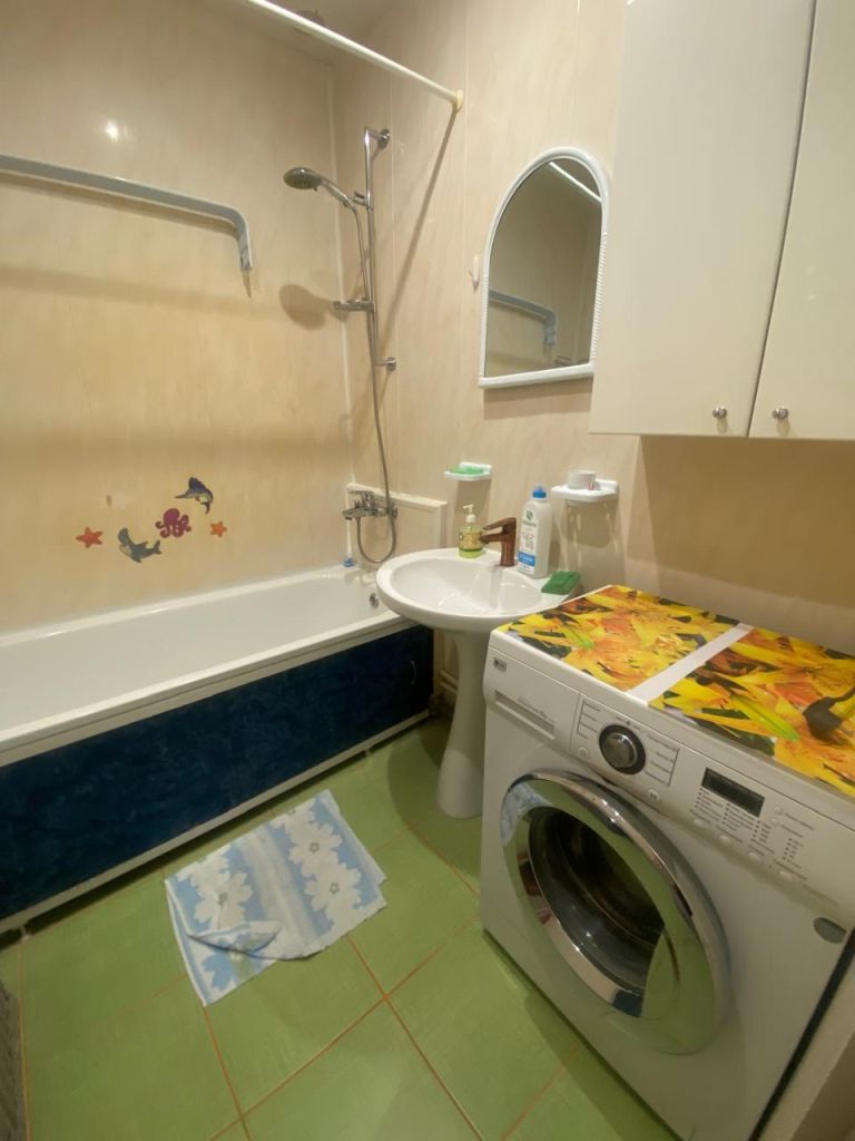 Продажа 2-комнатной квартиры, Смоленск, Колхозный пер,  15В