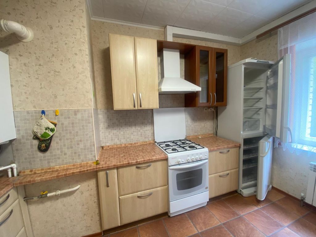 Продажа 2-комнатной квартиры, Смоленск, Колхозный пер,  15В