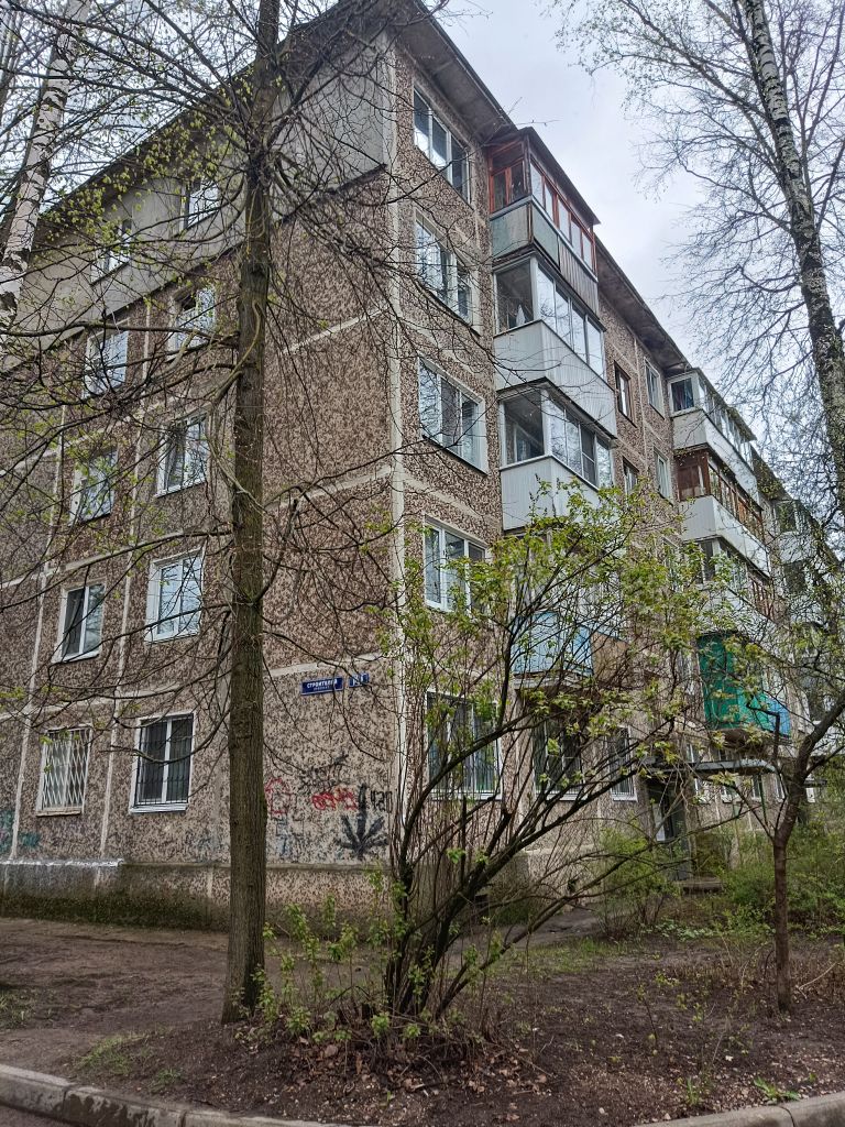 Продажа 2-комнатной квартиры, Смоленск, Строителей пр-кт,  14Б