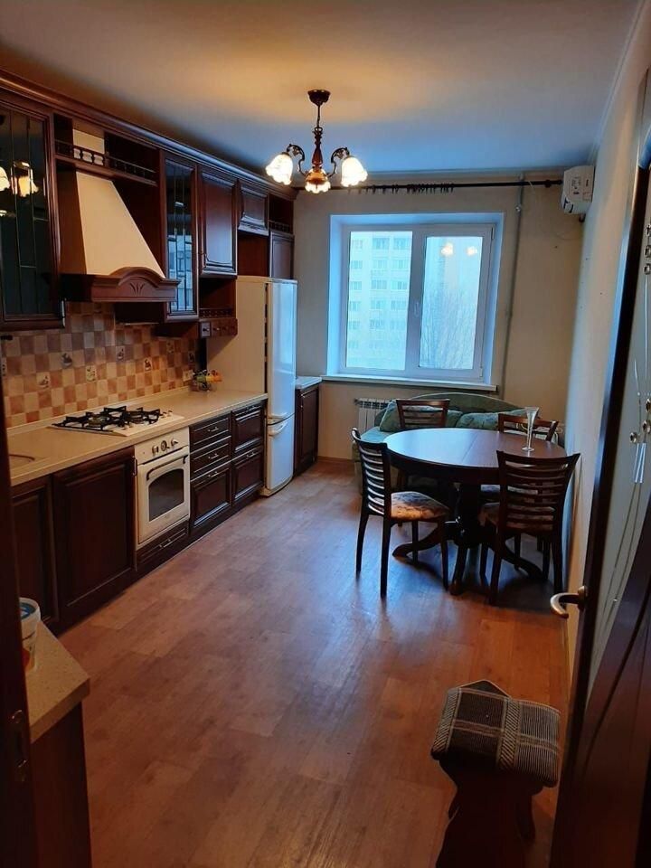 Продажа 3-комнатной квартиры, Саратов, Тархова ул,  27