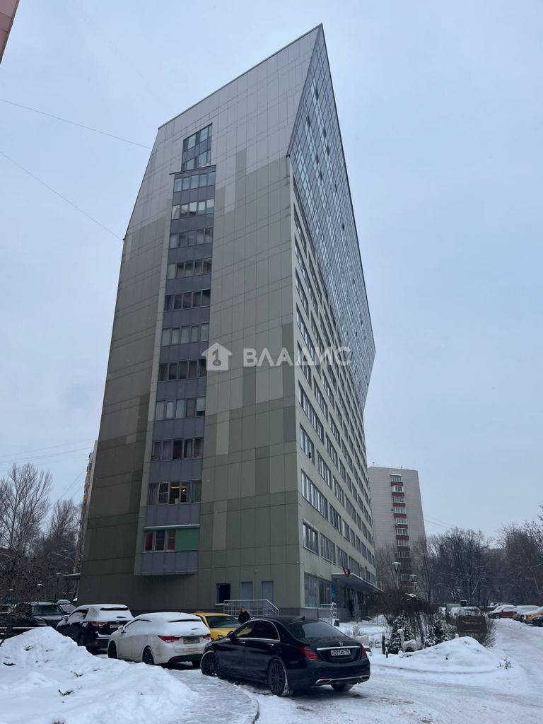 Продажа 2-комнатной квартиры, Москва, Симферопольский б-р,  18