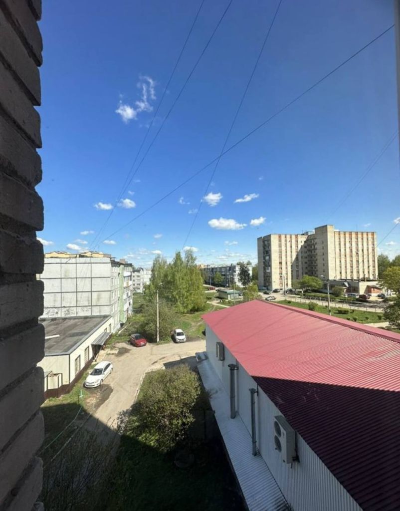 Продажа 2-комнатной квартиры, Новомосковск, Победы пр-кт,  7