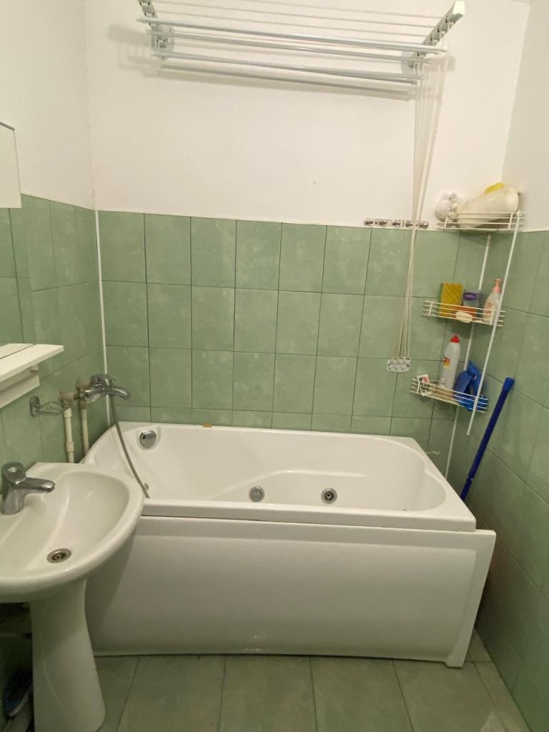 Продажа 2-комнатной квартиры, Ессентуки, Орджоникидзе ул,  84