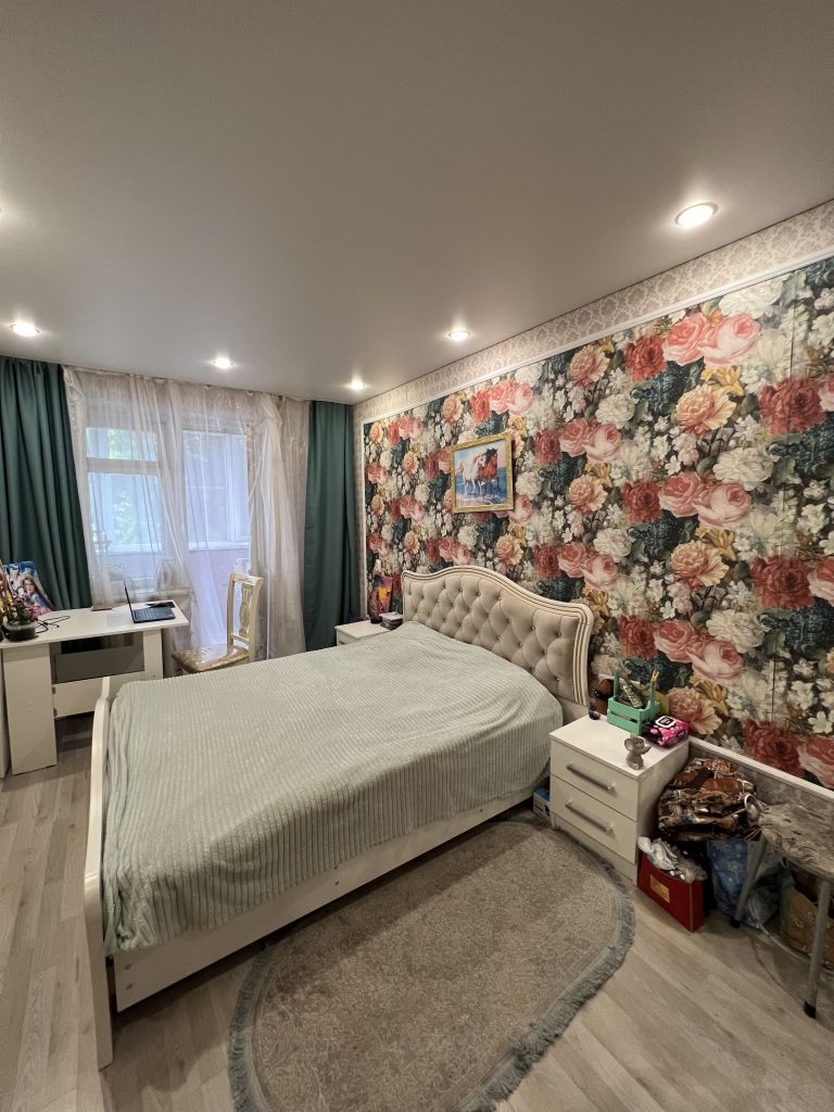 Продажа 3-комнатной квартиры, Ставропольский, Гагарина ,  5