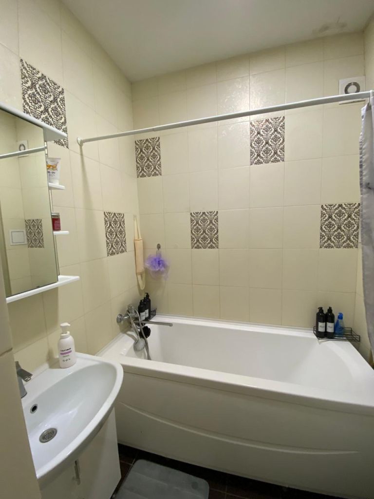 Продажа 1-комнатной квартиры, Ессентуки, Шмидта ул,  78