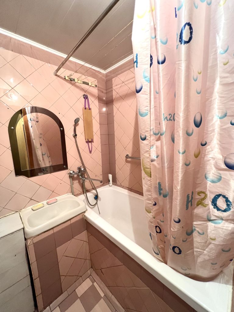 Продажа 2-комнатной квартиры, Ессентуки, Пушкина ул,  35