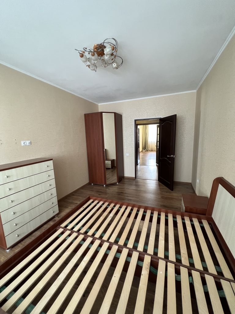 Продажа 3-комнатной квартиры, Ессентуки, Олега Головченко ул,  2