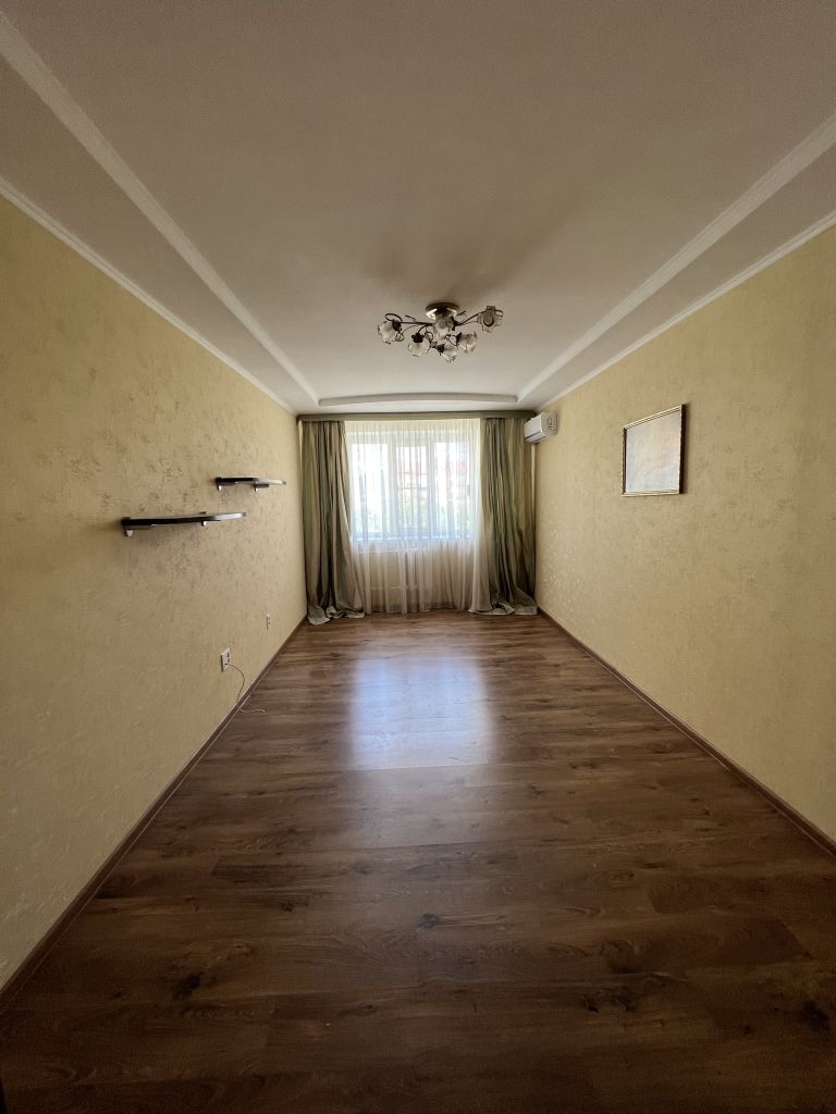 Продажа 3-комнатной квартиры, Ессентуки, Олега Головченко ул,  2