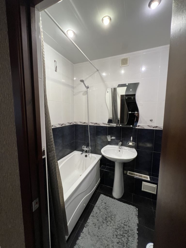 Продажа 3-комнатной квартиры, Ессентуки, Олега Головченко ул,  2