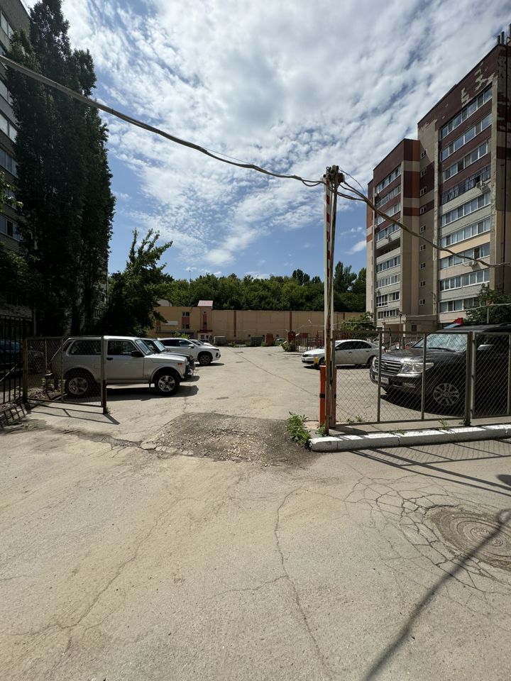 Продажа 3-комнатной квартиры, Саратов, Лунная ул,  41А