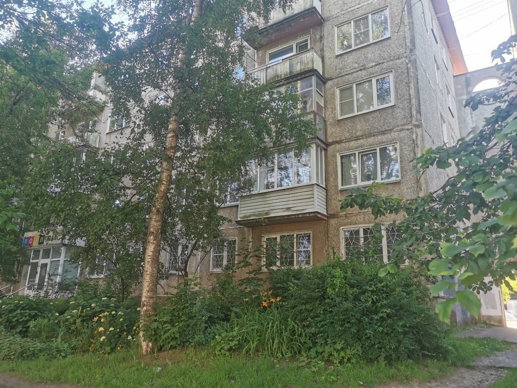 Продажа 3-комнатной квартиры, Тверь, Комсомольский пр-кт,  7