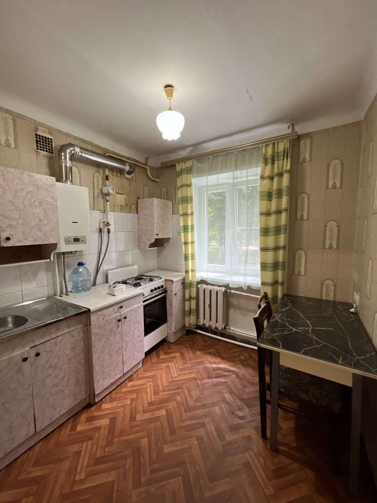 Продажа 2-комнатной квартиры, Ессентуки, Пятигорская ул,  154