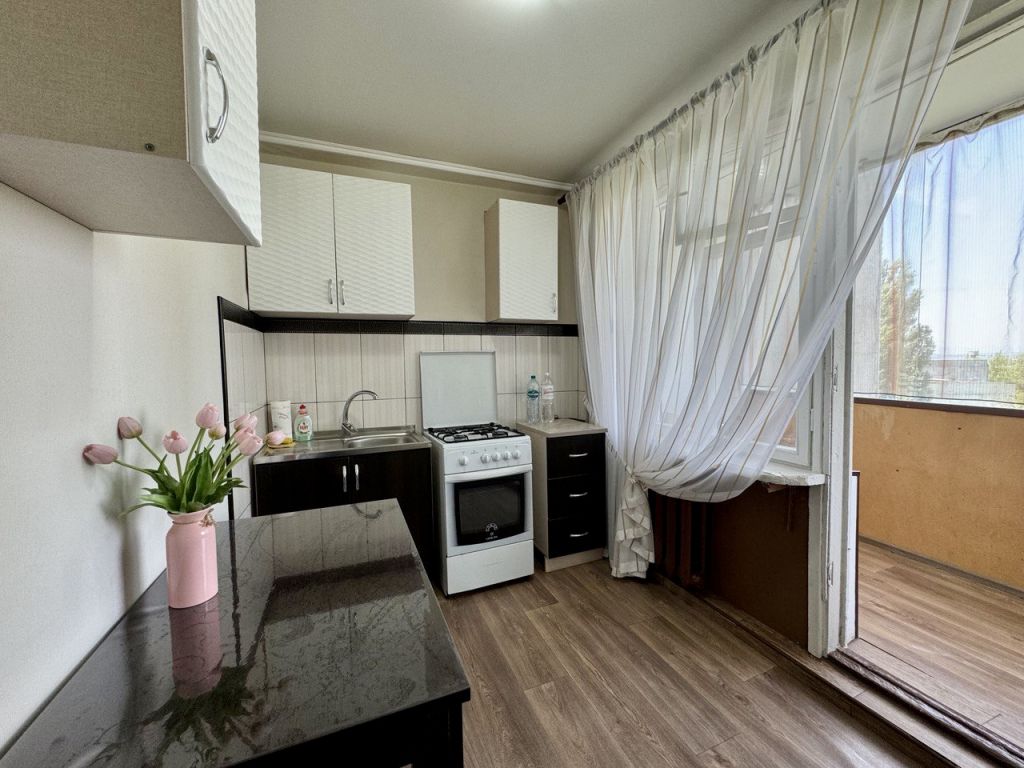 Продажа 2-комнатной квартиры, Пятигорск, Калинина пр-кт,  2к2