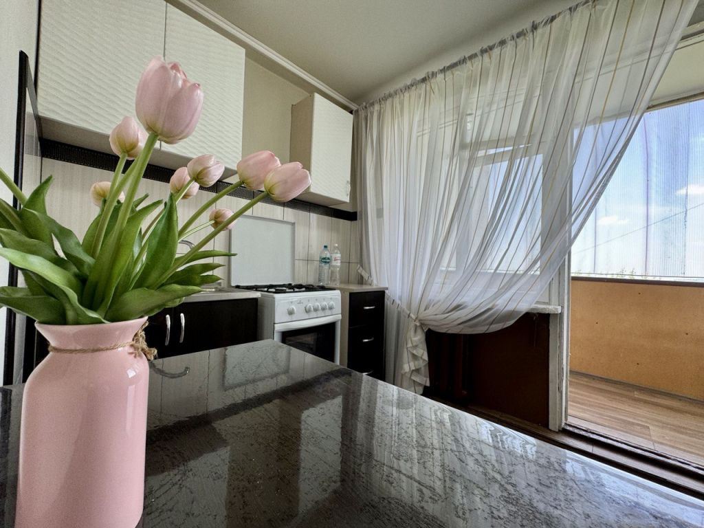 Продажа 2-комнатной квартиры, Пятигорск, Калинина пр-кт,  2к2