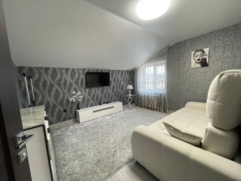 Продажа дома, 430м <sup>2</sup>, 9 сот., Новенькое, Сибирская