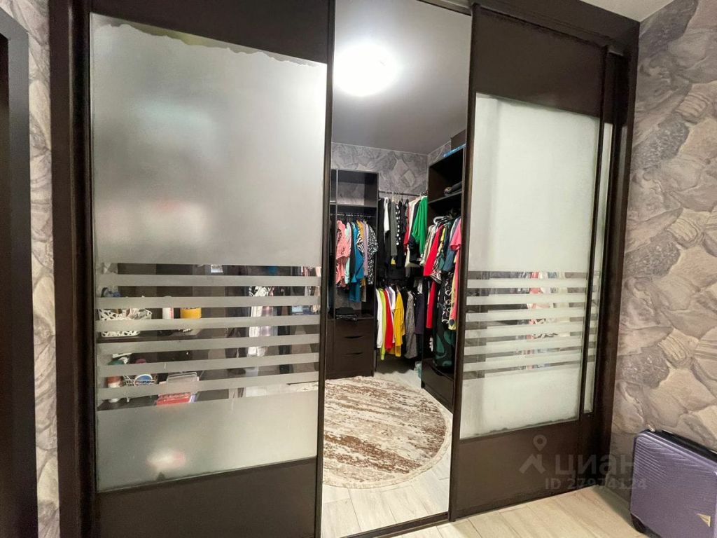 Продажа дома, 430м <sup>2</sup>, 9 сот., Новенькое, Сибирская