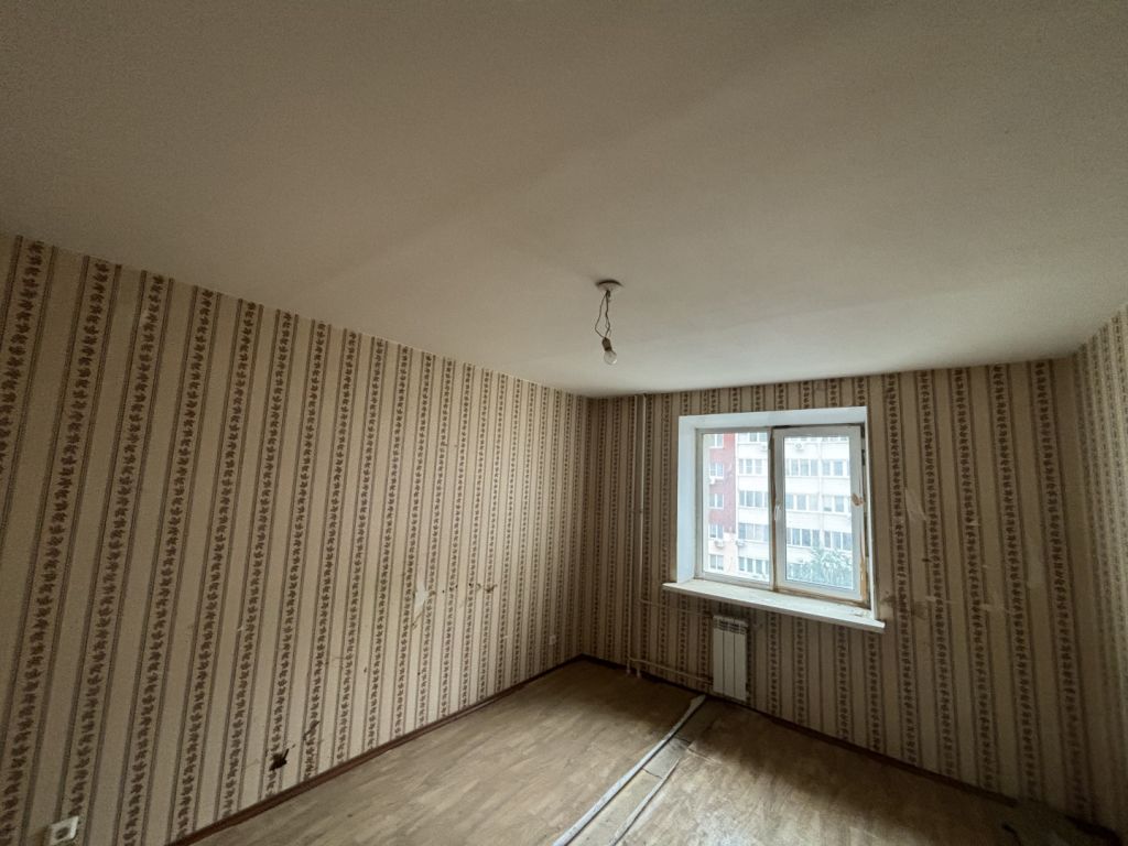 Продажа 3-комнатной квартиры, Саратов, Батавина ул,  12