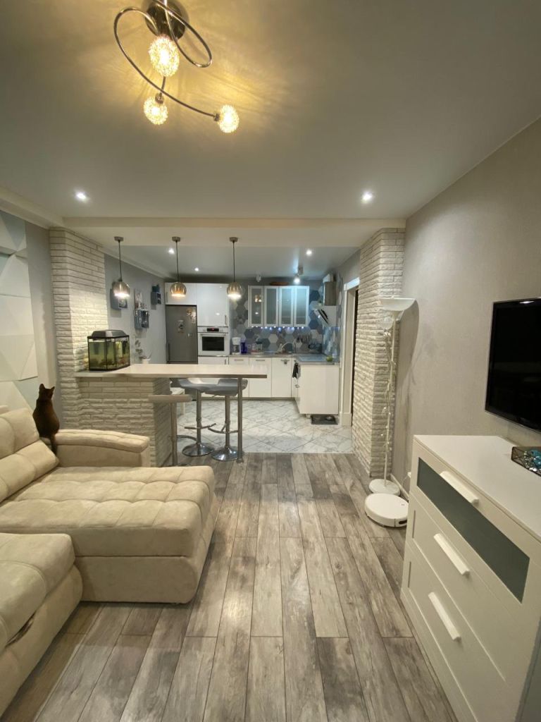 Продажа 2-комнатной квартиры, Дзержинск, Окская наб,  7