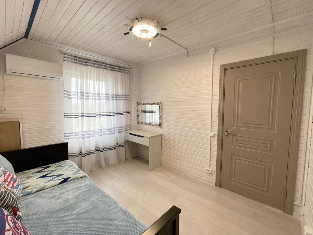 Продажа дома, 200м <sup>2</sup>, 20 сот., Веслево