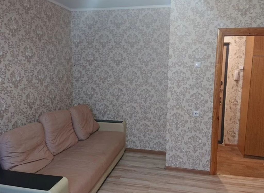 Продажа 1-комнатной квартиры, Смоленск, Петра Алексеева ул,  19