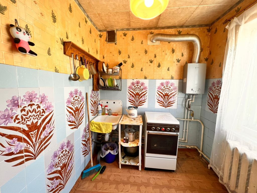 Продажа 2-комнатной квартиры, Новомосковск, Донская ул,  8