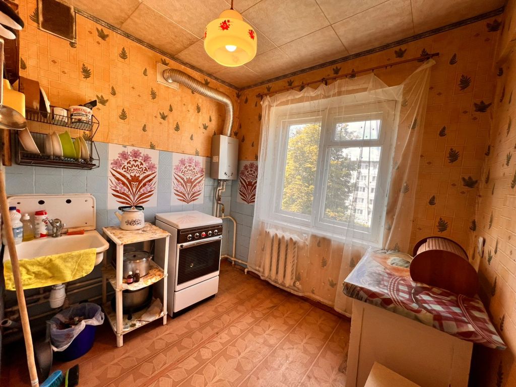 Продажа 2-комнатной квартиры, Новомосковск, Донская ул,  8