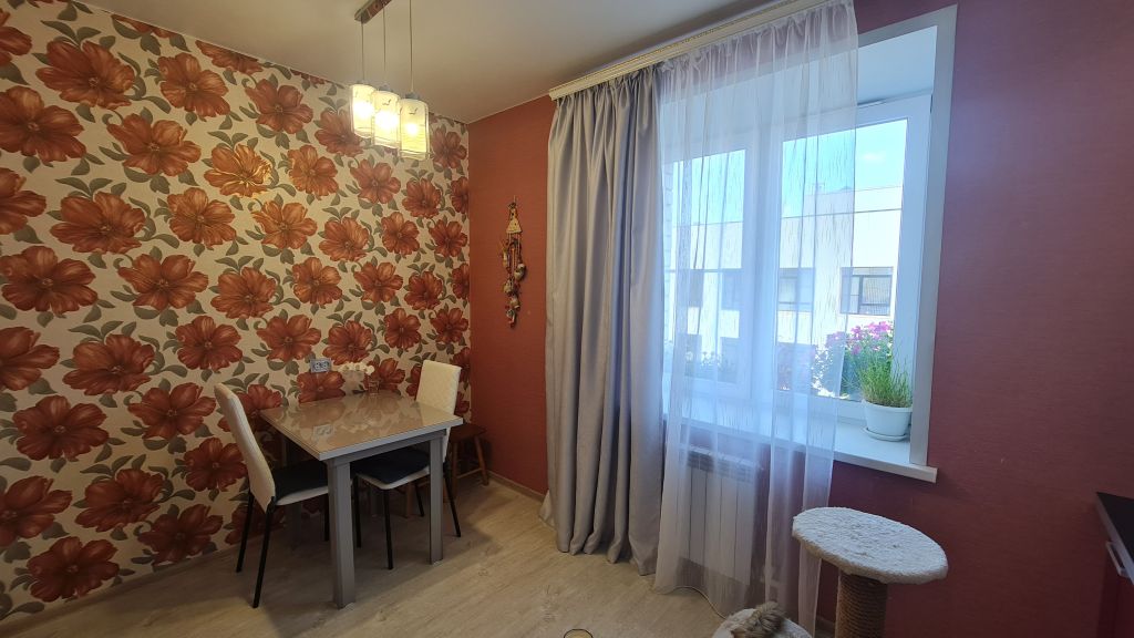Продажа 2-комнатной квартиры, Кострома, Экскаваторщиков ул,  52