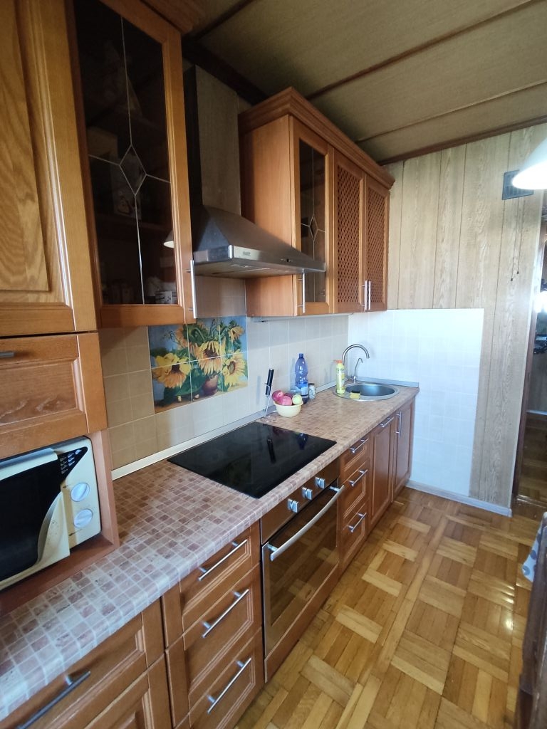 Продажа 3-комнатной квартиры, Ессентуки, Кисловодская ул,  30ак8 