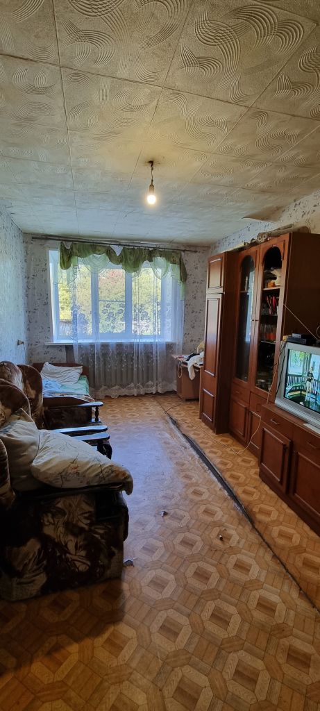 Продажа 3-комнатной квартиры, Дружба, Центральная ул.,  9