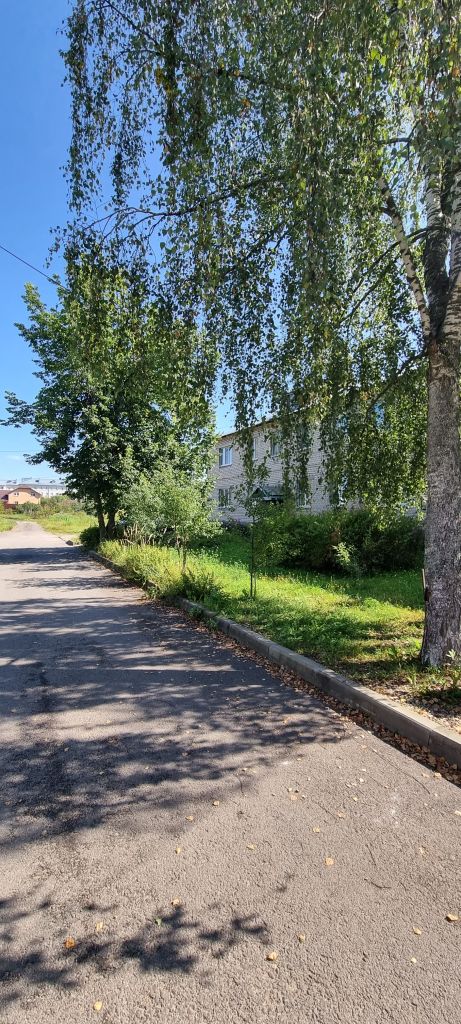 Продажа 3-комнатной квартиры, Дружба, Центральная ул.,  9