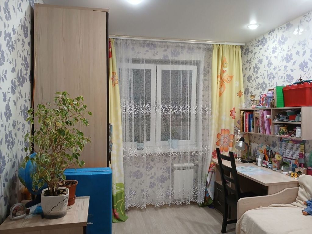 Продажа 3-комнатной квартиры, Саратов, Уфимцева ул,  6к3