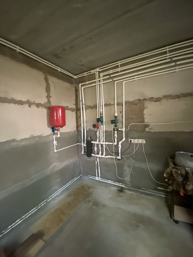 Продажа дома, 202м <sup>2</sup>, 6 сот., Середняя, Волжская,  12а