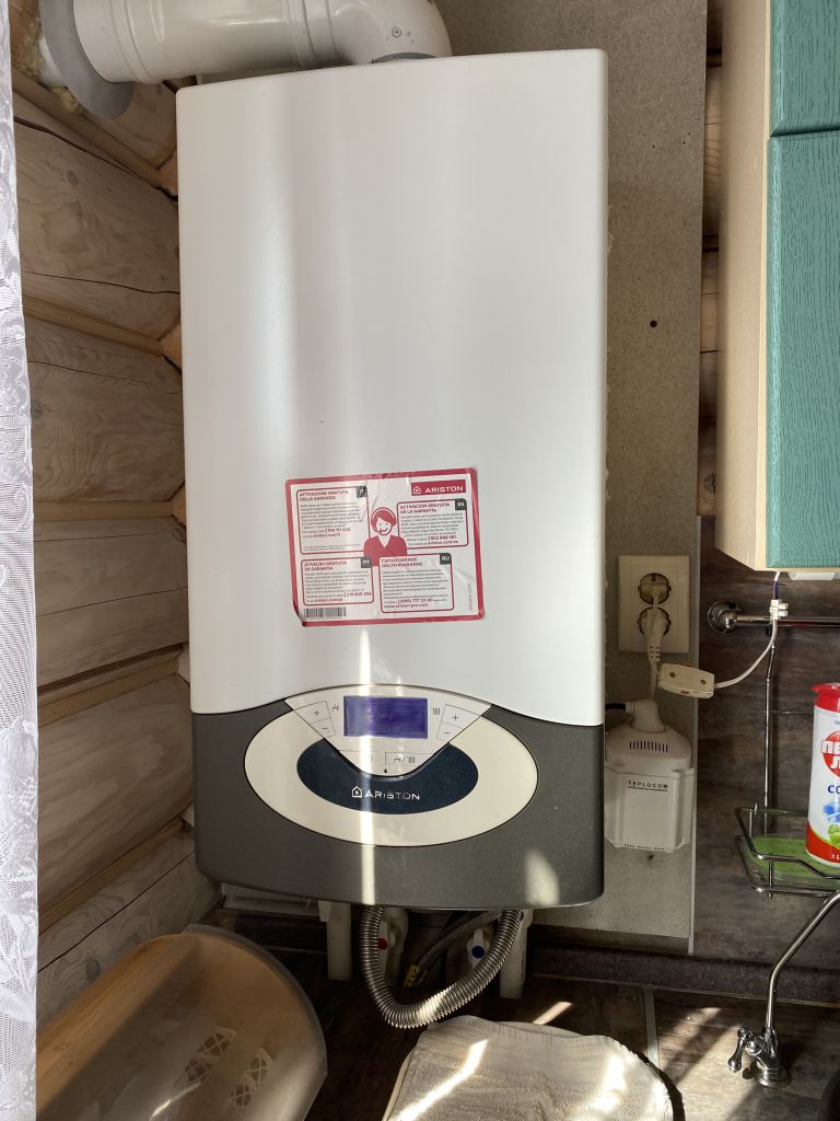 Продажа дома, 202м <sup>2</sup>, 6 сот., Середняя, Волжская,  12а