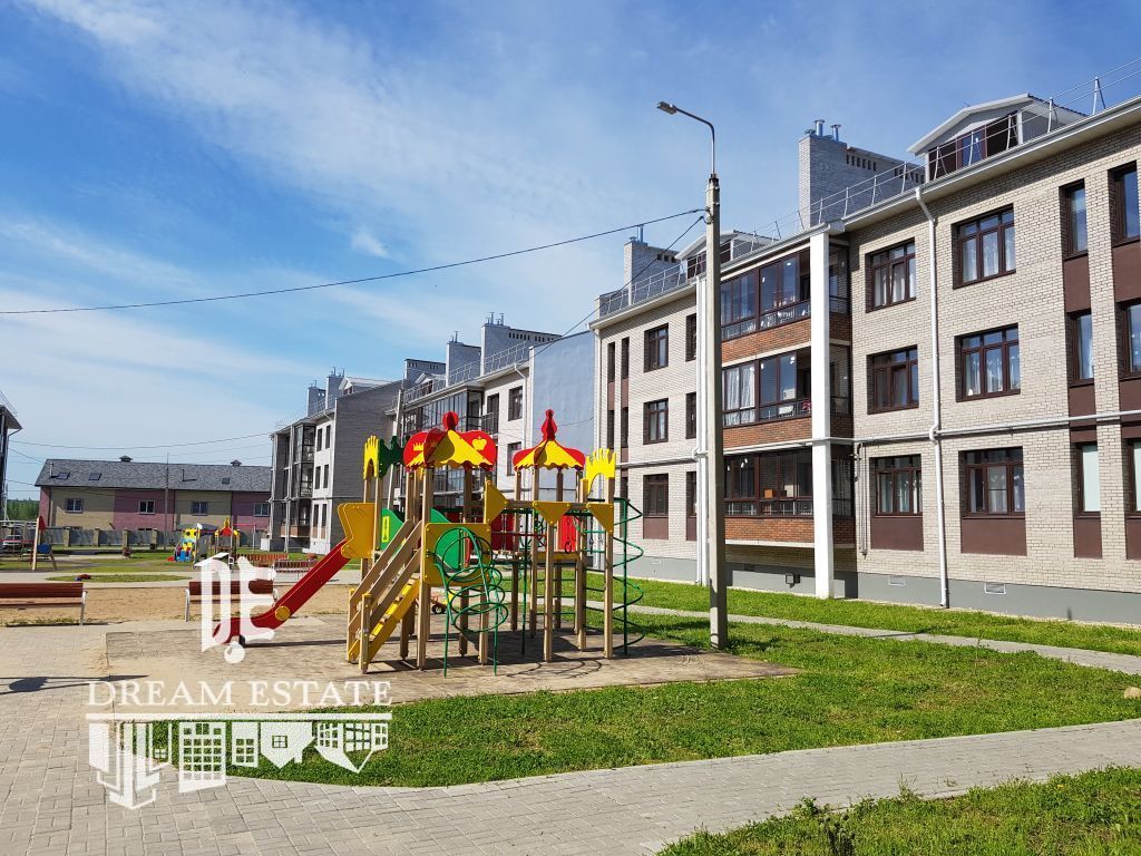 Продажа 2-комнатной квартиры, Красный Бор, Большая Заозерная ул,  37