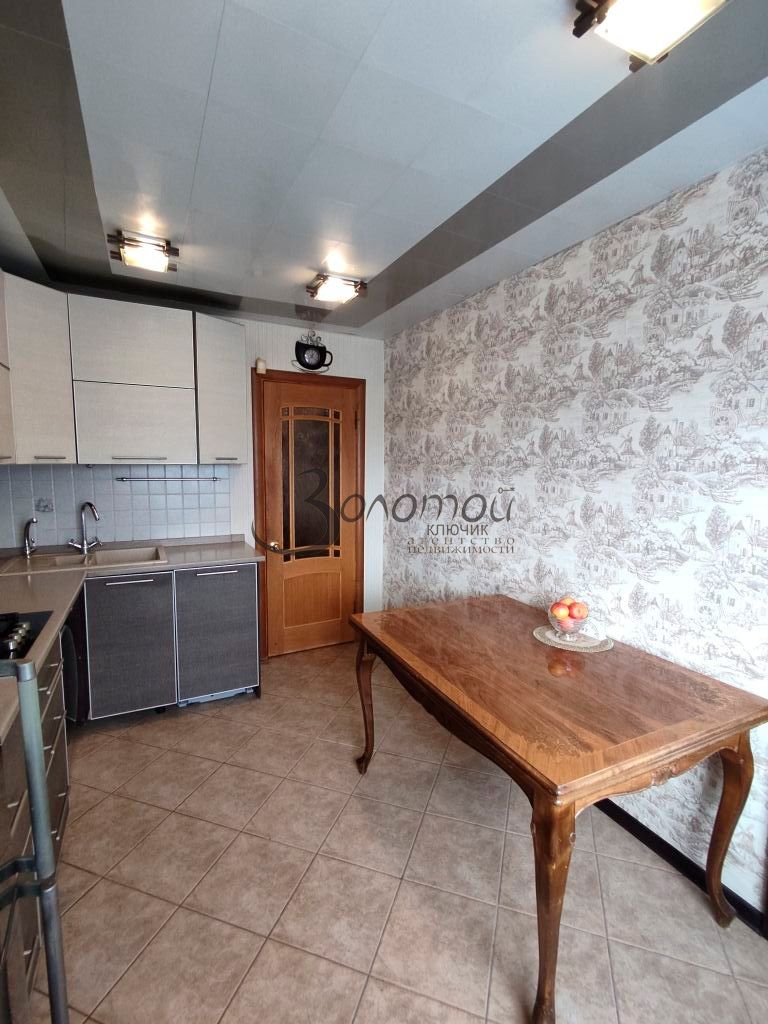 Продажа 3-комнатной квартиры, Кисловодск, Школьный пер,  39