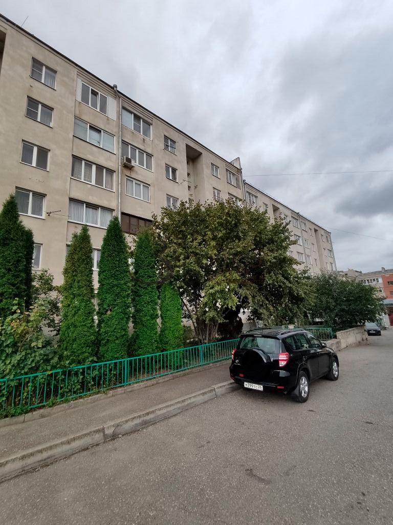 Продажа 3-комнатной квартиры, Кисловодск, Школьный пер,  39