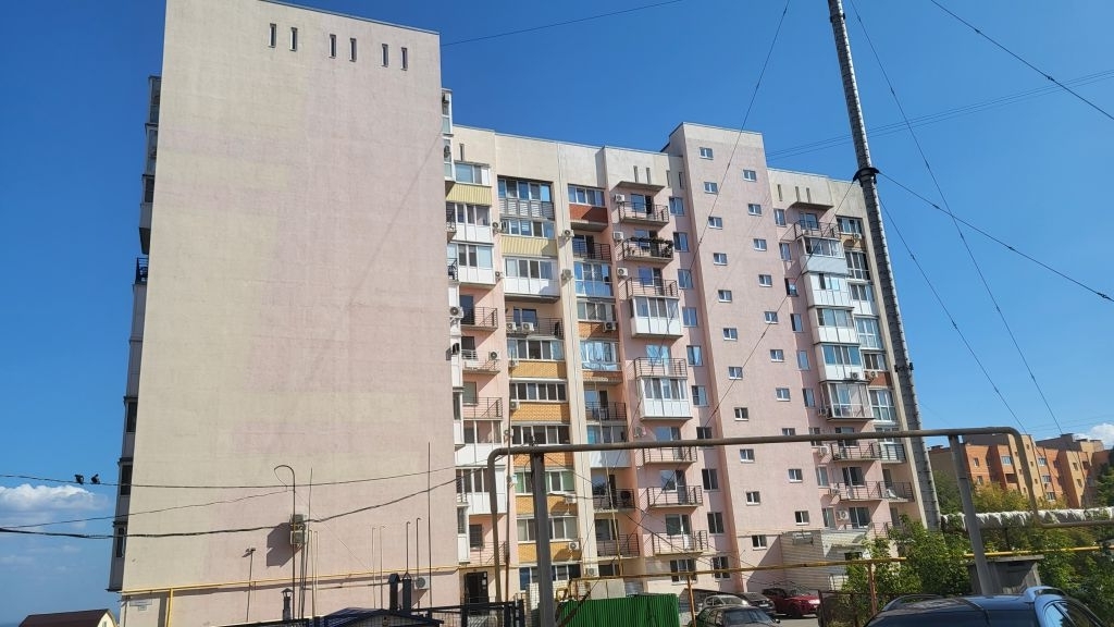 Продажа 3-комнатной квартиры, Саратов, Весенняя ул,  10В