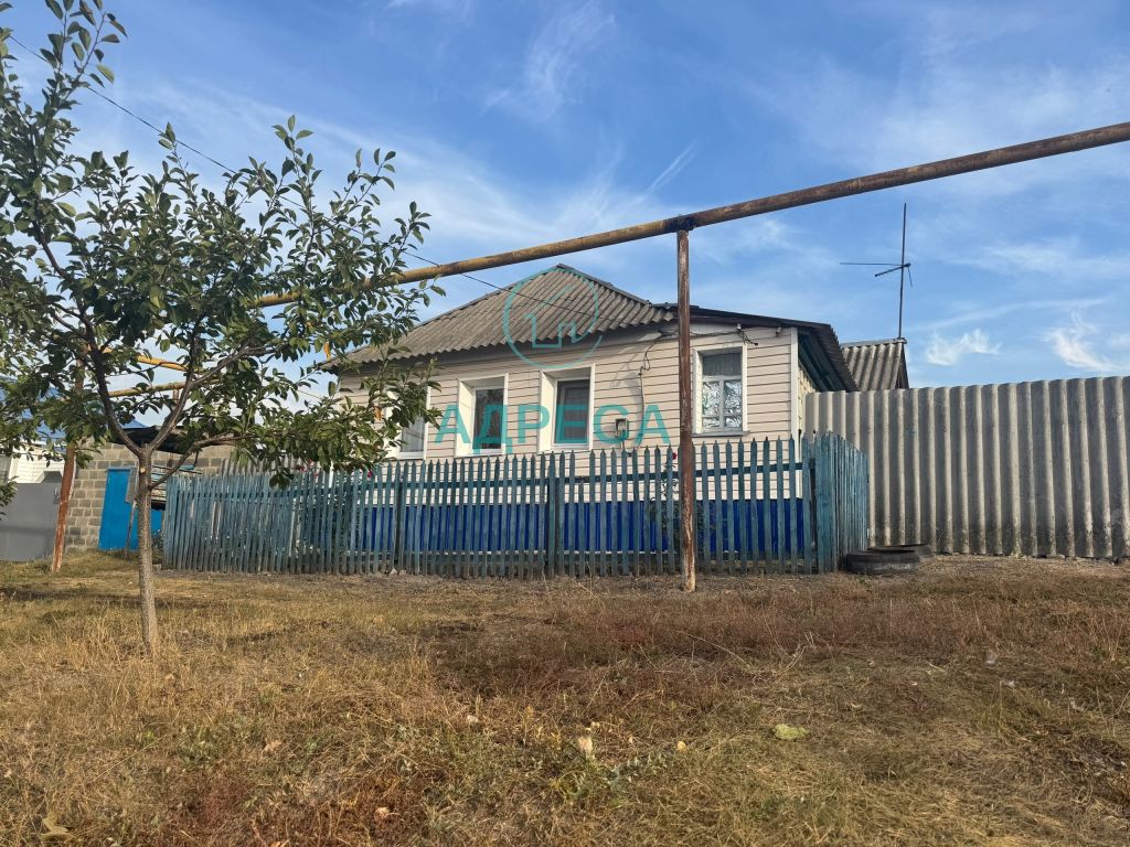 Продажа дома, 40м <sup>2</sup>, 15 сот., Великомихайловка, Советская