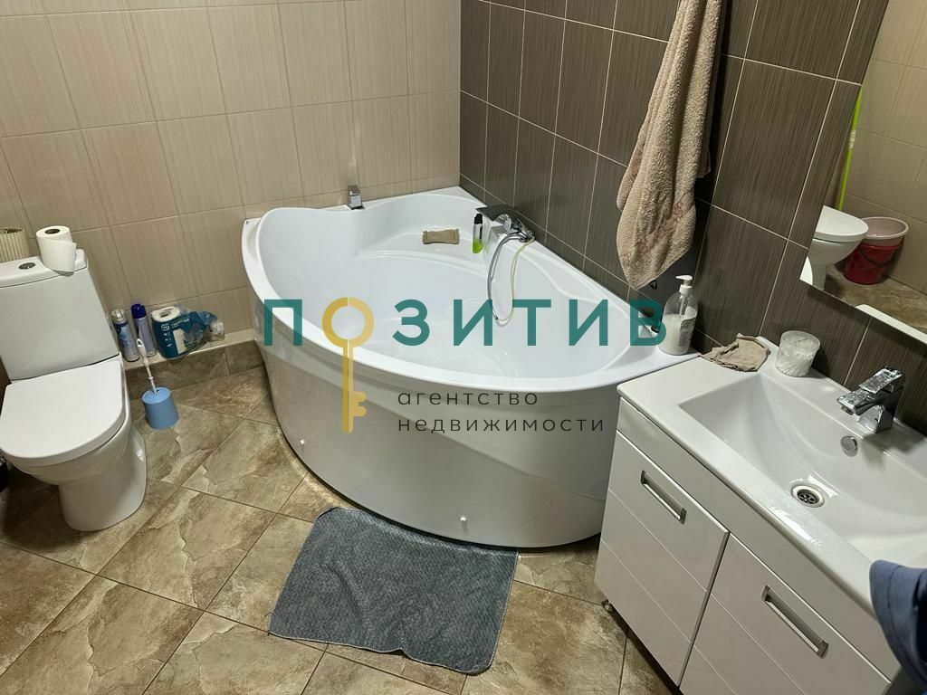 Продажа 2-комнатной квартиры, Минеральные Воды, Железноводская ул,  70к1