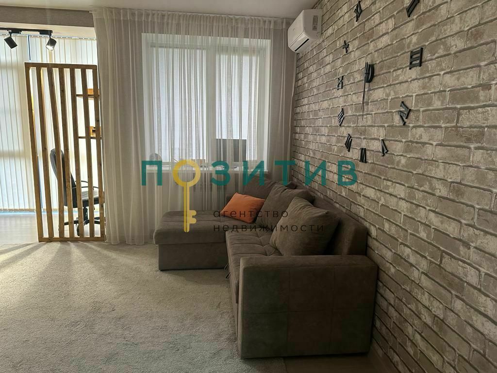 Продажа 2-комнатной квартиры, Минеральные Воды, Железноводская ул,  70к1