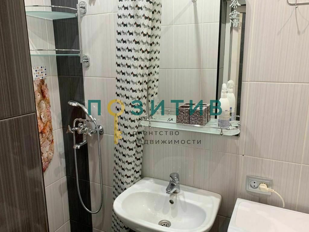Продажа 2-комнатной квартиры, Пятигорск, Кирова пл,  58