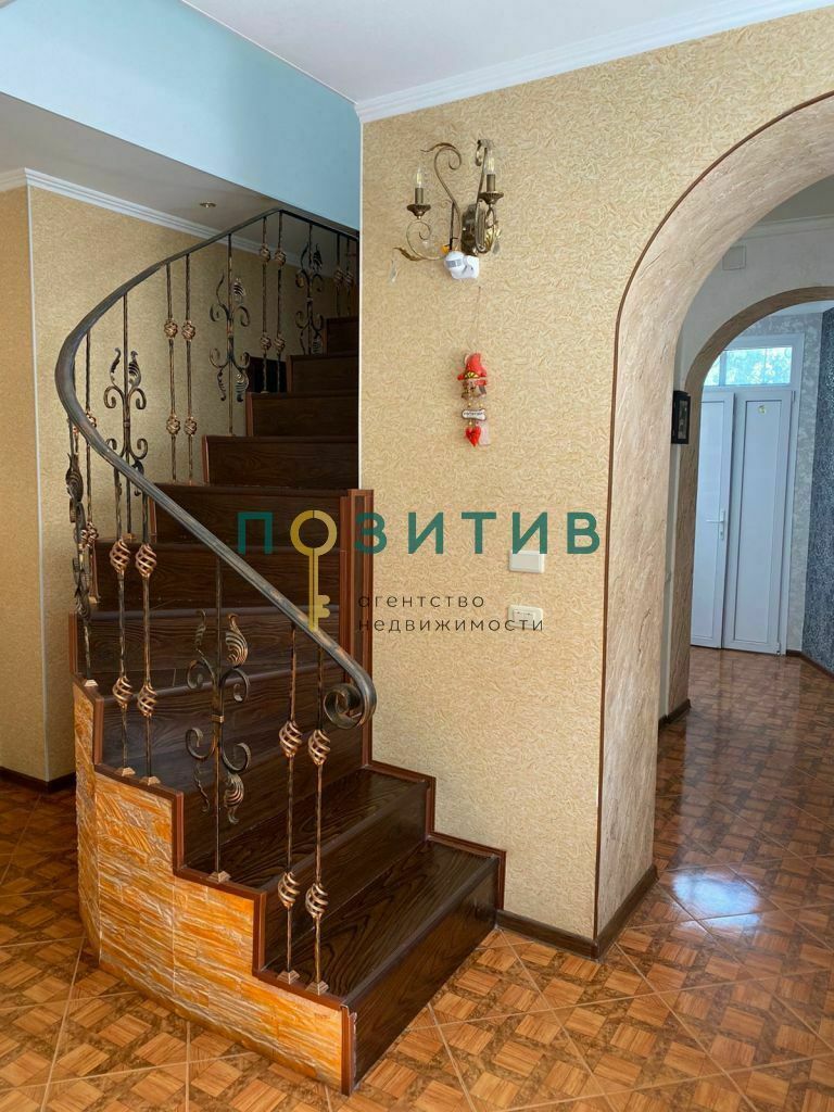 Продажа 6-комнатной квартиры, Пятигорск, Коста Хетагурова ул,  48
