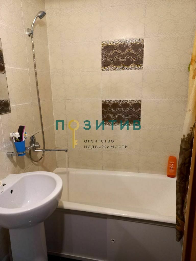 Продажа 3-комнатной квартиры, Пятигорск, Адмиральского ул,  2к3